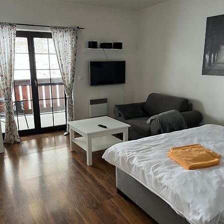 Apartman Viktoria 5 ルジョムベロク エクステリア 写真